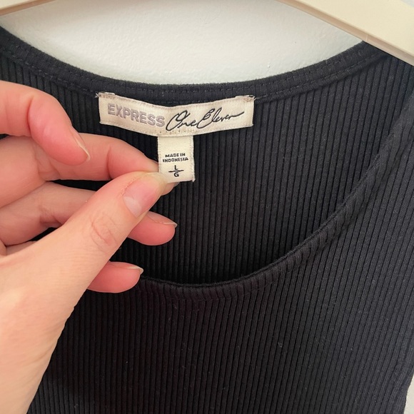 Black Express Pleated Tank Top - Picture 3 of 4